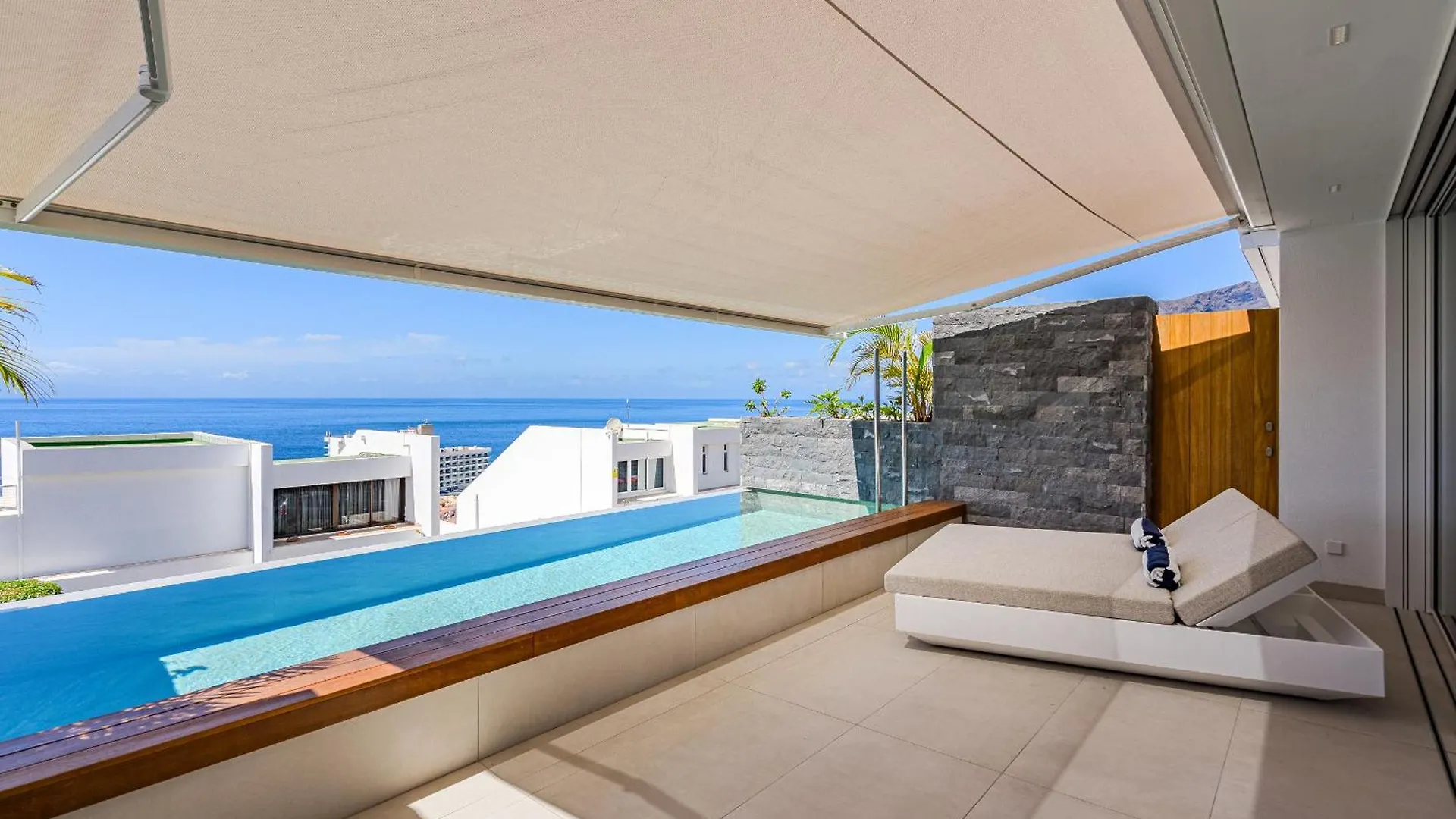 Aquasuites Luxury Apartament B06 At Los Gigantes Acantilado de los Gigantes Spain